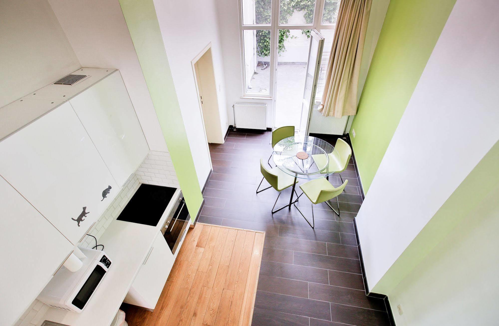 Louise Uptown Apartments Bruxelles Esterno foto